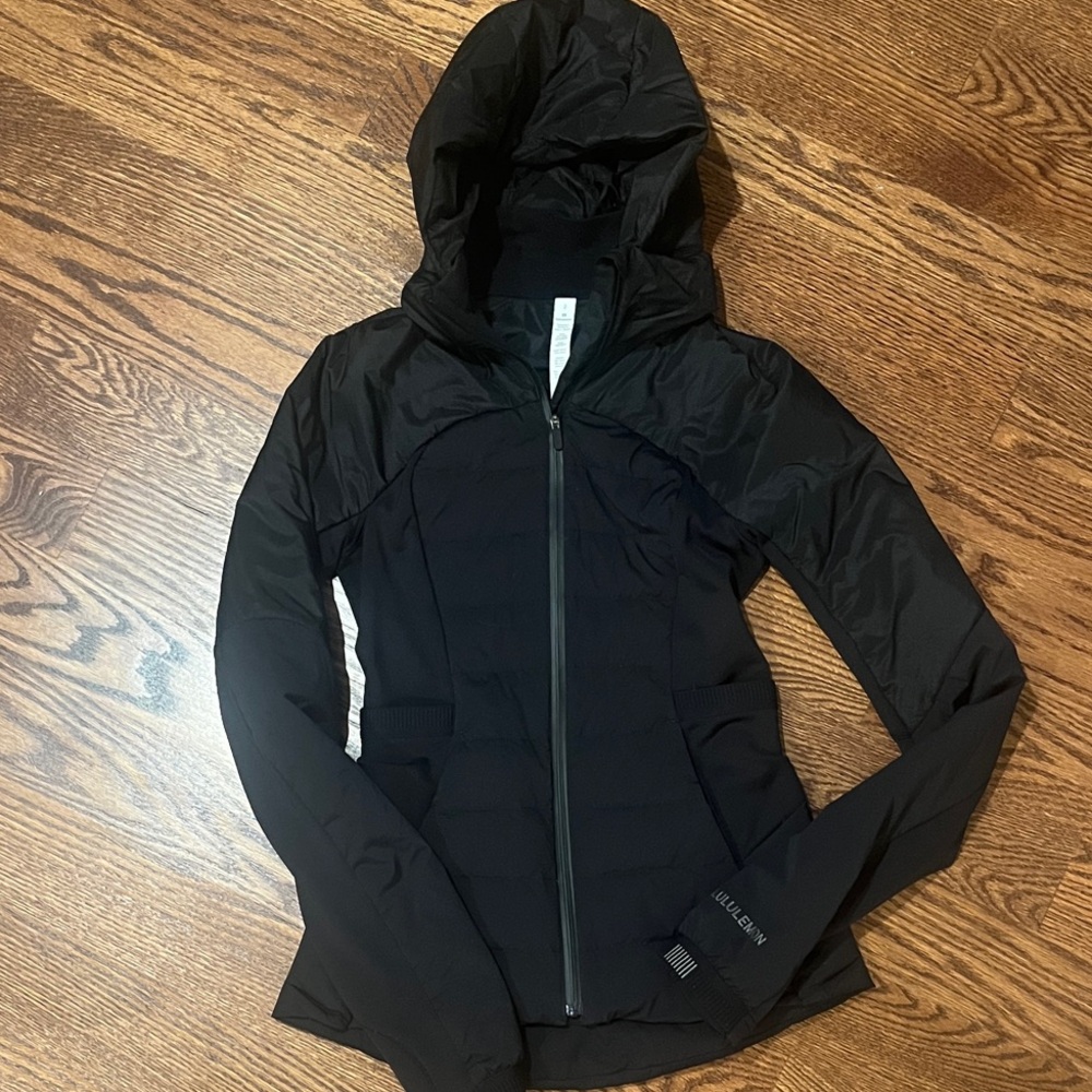 lululemon Down for it All Jacket with Hood black size 2